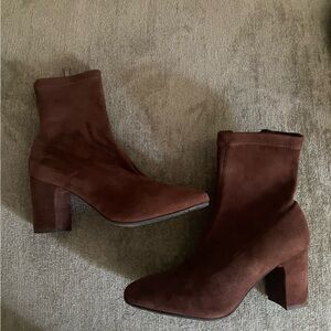 Aquatalia Burgundy Suede Booties size 8 1/2